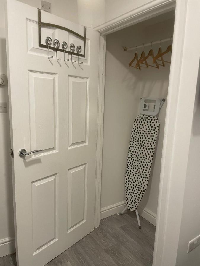 Апартаменты Luton Short Term Lets - Cardiff Road Экстерьер фото