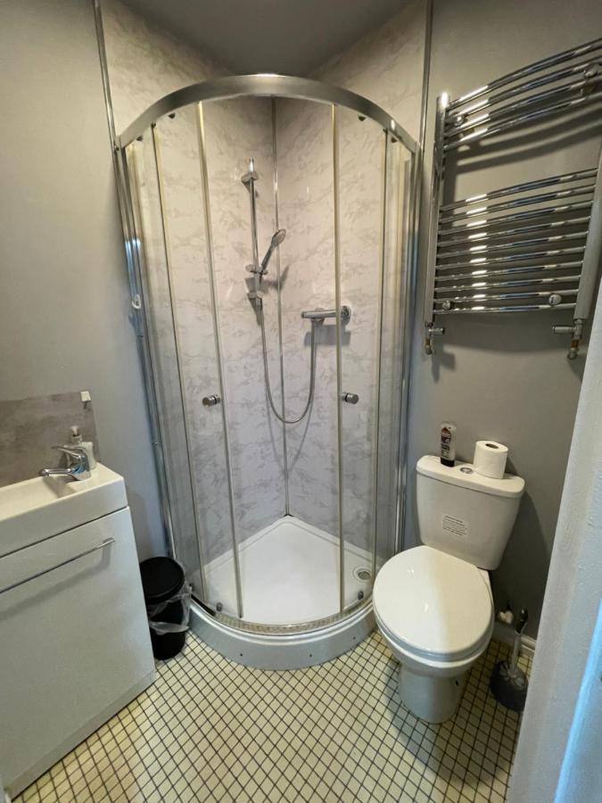 Апартаменты Luton Short Term Lets - Cardiff Road Экстерьер фото