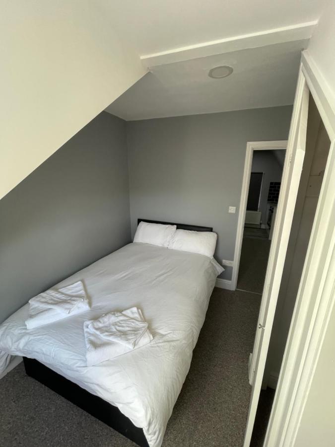 Апартаменты Luton Short Term Lets - Cardiff Road Экстерьер фото